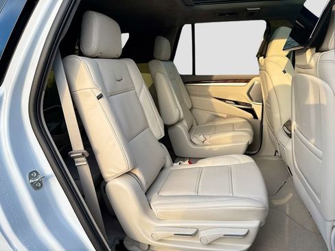 New 2026 Cadillac Escalade Platinum Sport w/ LPO, ONYX Package AWD/4WD image 34