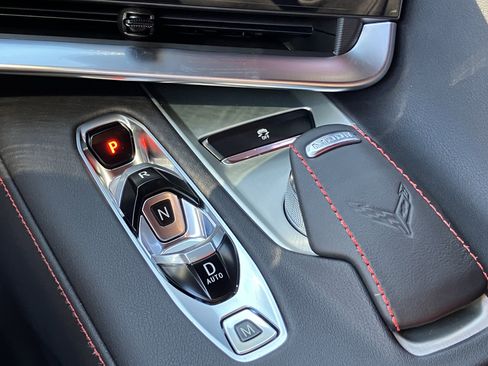 Used 2025 Chevrolet Corvette Stingray Coupe w/ 1LT image 28