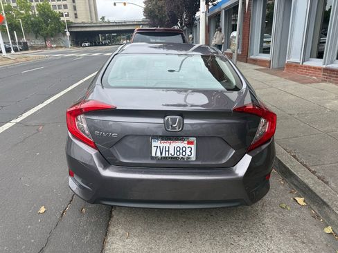 Used 2016 Honda Civic EX image 4