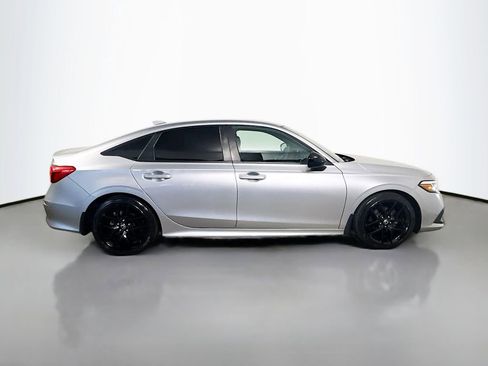 Used 2023 Honda Civic Sport image 8