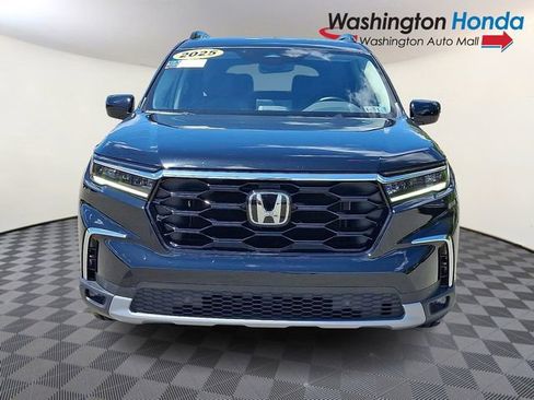 Certified 2025 Honda Pilot Touring image 2