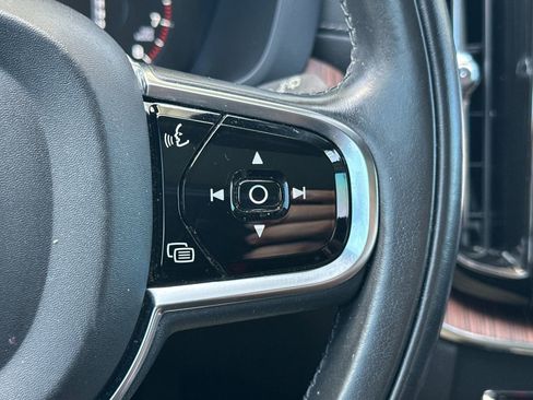 Used 2019 Volvo XC60 T5 Inscription w/ Protection Package Premier AWD/4WD image 28