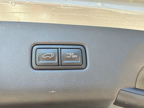 Used 2025 Kia Carnival SX Prestige FWD image 35