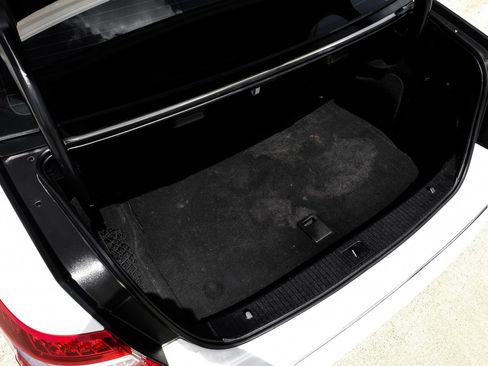 Used 2012 Mercedes-Benz E 350 Sedan image 49