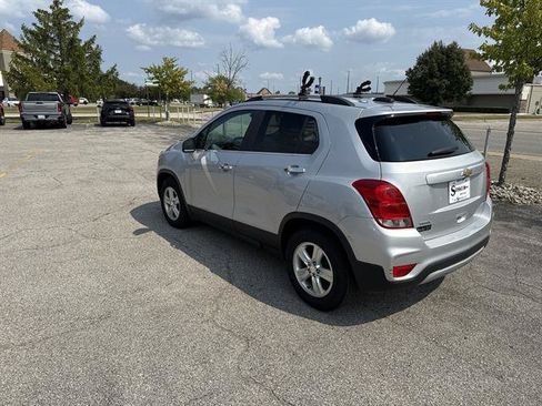 Used 2018 Chevrolet Trax LT w/ LT Convenience Package FWD image 16