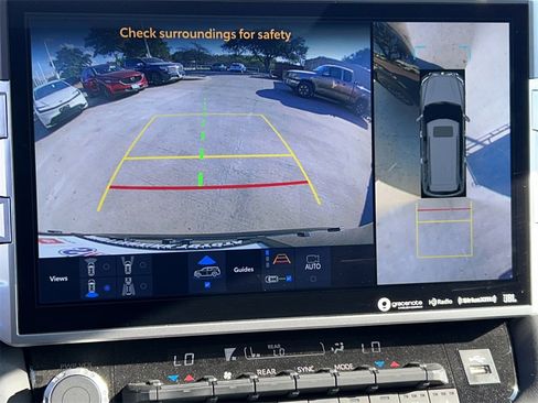 Used 2024 Toyota Sequoia Platinum image 29