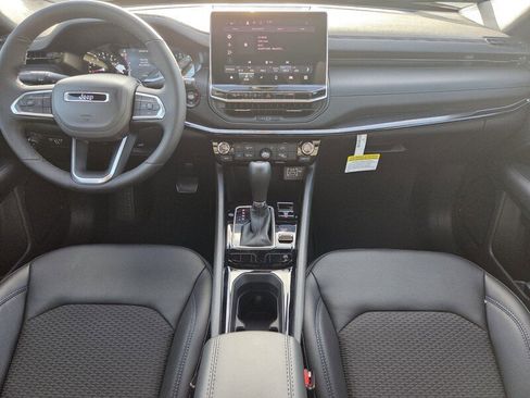 New 2026 Jeep Compass Latitude image 12