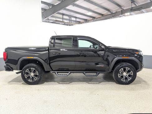 Used 2024 GMC Canyon AT4 w/ Technology Package image 2