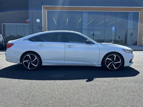 Used 2021 Honda Accord Sport image 3