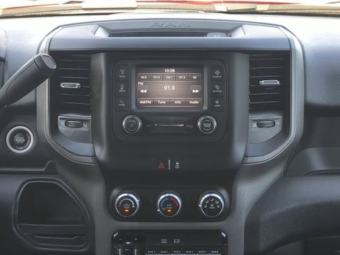Used 2022 RAM 5500 Tradesman w/ Chrome Appearance Group RWD image 16