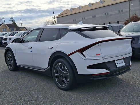 New 2025 Kia EV6 Light w/ Light LR Technology Package image 3