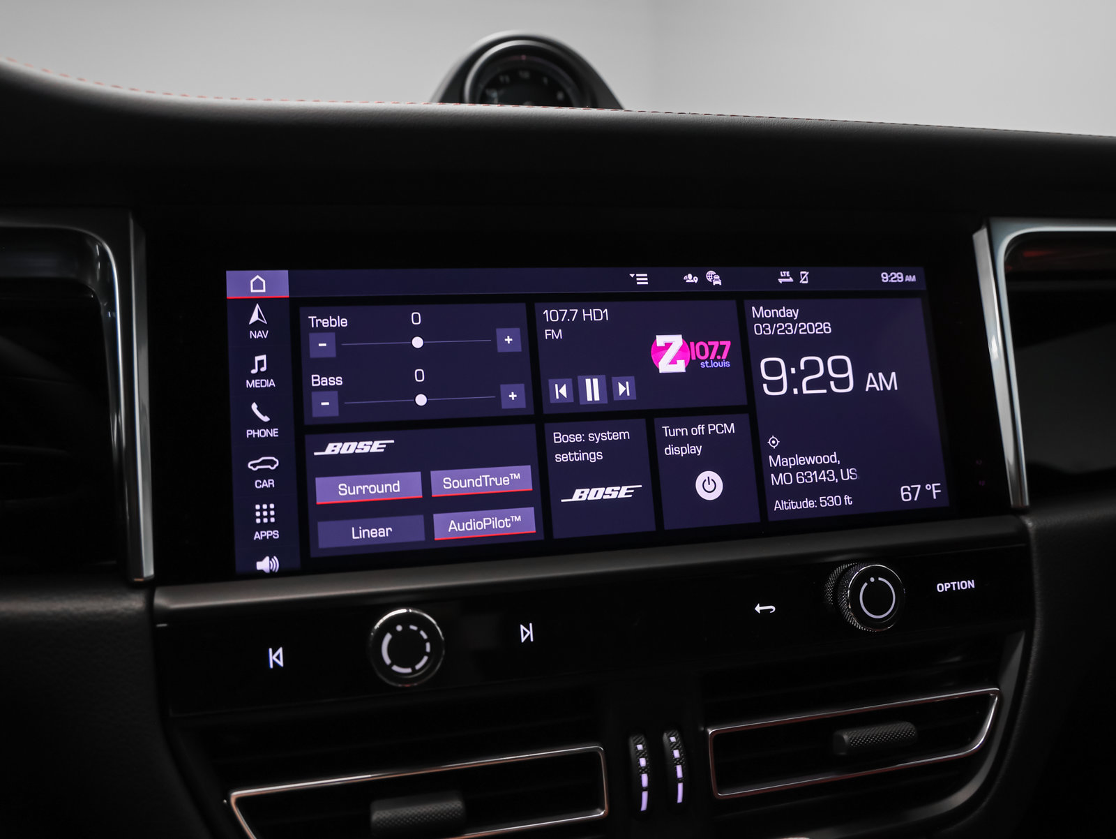 Certified 2026 Porsche Macan AWD/4WD image 35