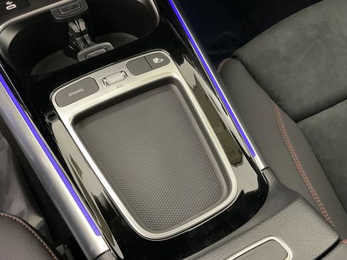 Used 2025 Mercedes-Benz GLA 250 4MATIC image 26