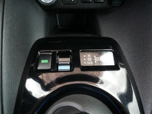 Certified 2023 Nissan Leaf SV Plus FWD image 31