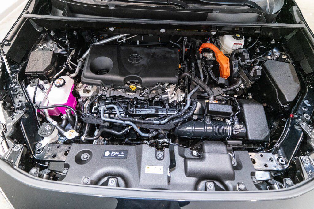 Used 2023 Toyota RAV4 Limited AWD/4WD image 38