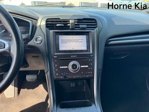 Used 2019 Ford Fusion Titanium AWD/4WD image 19