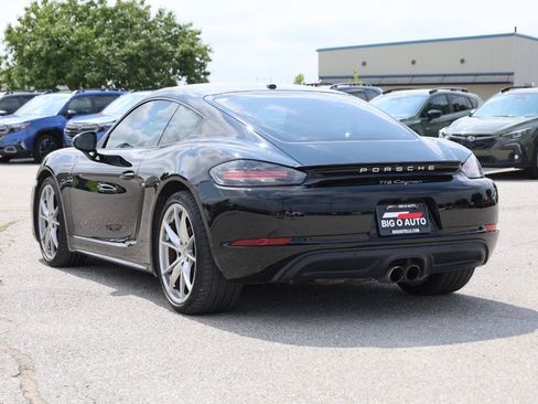 Used 2019 Porsche 718 Cayman RWD image 11