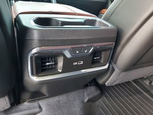Used 2025 GMC Sierra 1500 Denali Ultimate image 16