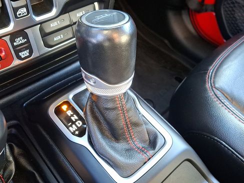 Used 2020 Jeep Gladiator Rubicon image 15