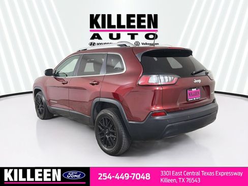 Used 2020 Jeep Cherokee Latitude Plus FWD image 7