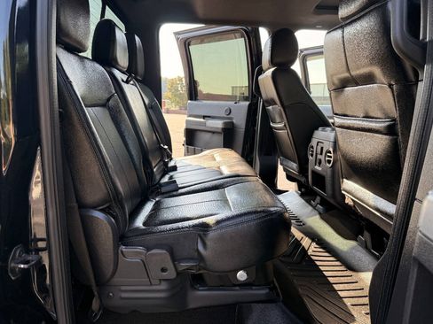 Used 2016 Ford F250 Lariat w/ Lariat Ultimate Package AWD/4WD image 18