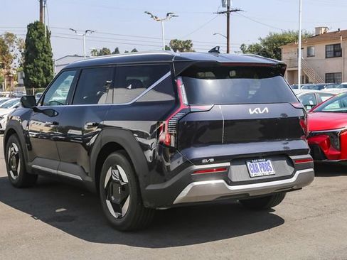 New 2026 Kia EV9 Wind image 15