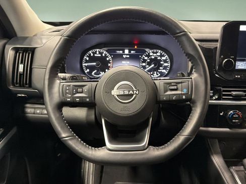 Certified 2025 Nissan Pathfinder SL AWD/4WD image 9