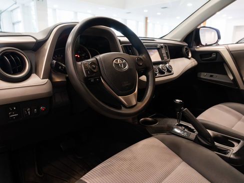 Used 2013 Toyota RAV4 LE FWD image 8
