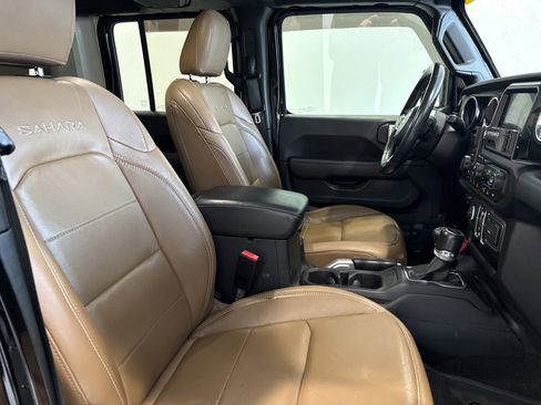 Used 2021 Jeep Wrangler Unlimited Sahara image 30