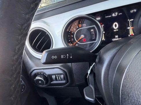 Used 2021 Jeep Wrangler Unlimited Sport image 23