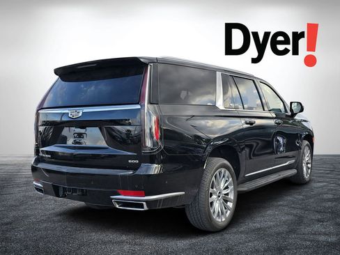 Used 2022 Cadillac Escalade ESV Premium Luxury image 5