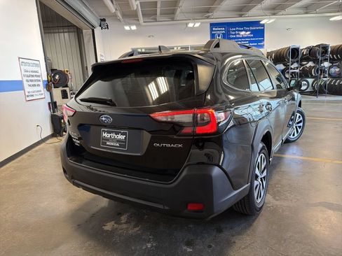 Used 2025 Subaru Outback Premium AWD/4WD image 5