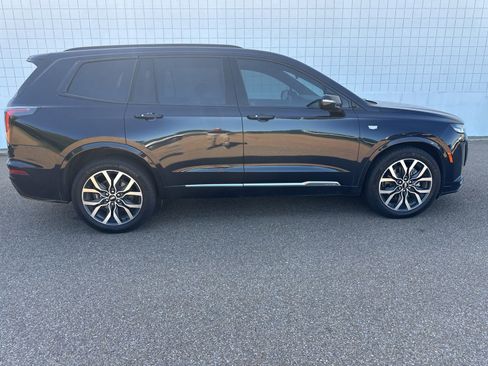 Used 2021 Cadillac XT6 Sport w/ LPO, Floor Liner Package AWD/4WD image 8