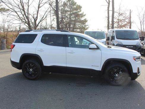 Used 2023 GMC Acadia SLT image 9