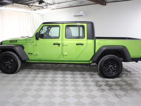 Used 2025 Jeep Gladiator Sport AWD/4WD image 29