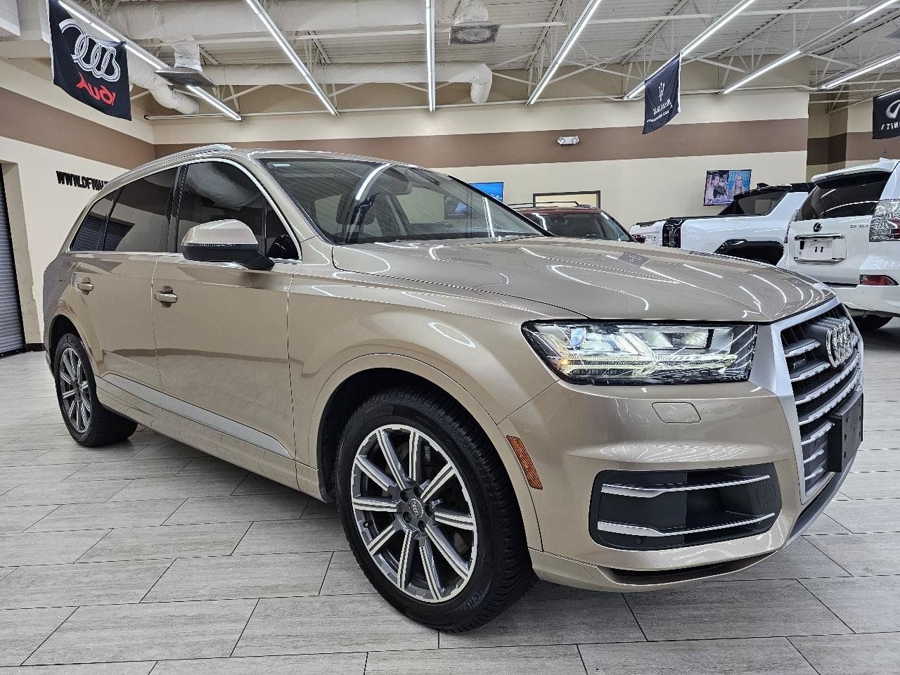 Used 2019 Audi Q7 3.0T Premium Plus w/ Premium Plus Package AWD/4WD image 5