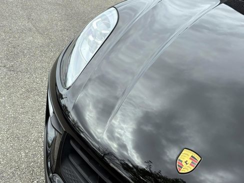 Certified 2023 Porsche Macan AWD/4WD image 15