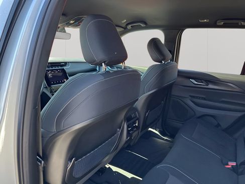 New 2026 Jeep Grand Cherokee Laredo RWD image 20