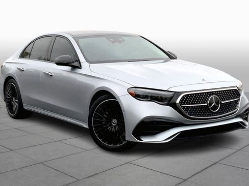 Used 2024 Mercedes-Benz E 350 4MATIC Sedan image 2