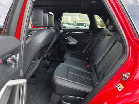 Used 2025 Audi Q3 2.0T Premium image 29