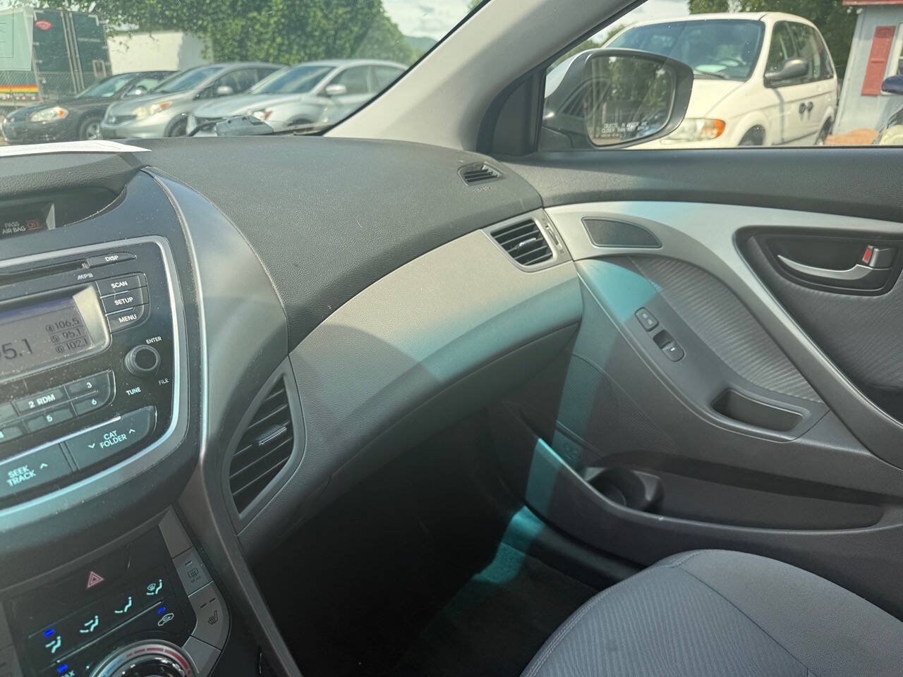 Used 2013 Hyundai Elantra GLS w/ Preferred Pkg FWD image 17