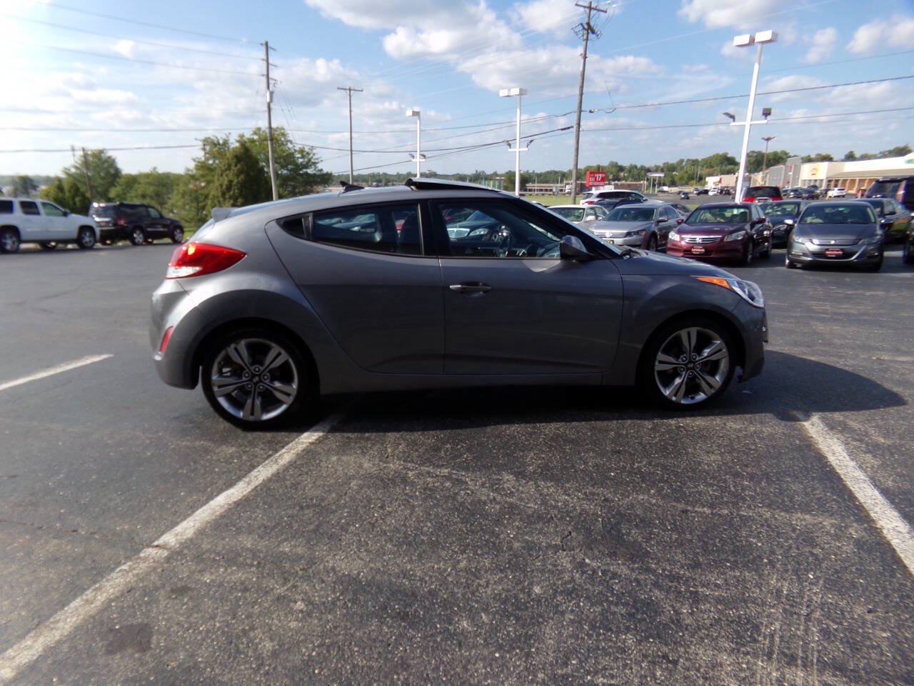 Used 2015 Hyundai Veloster w/ Option Group 03 FWD image 3