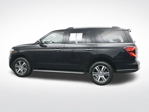 Used 2023 Ford Expedition Limited image 9