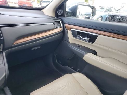 Used 2018 Honda CR-V Touring image 12