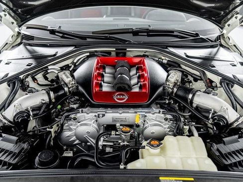 Used 2023 Nissan GT-R NISMO AWD/4WD image 6