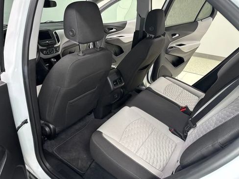 Used 2020 Chevrolet Equinox LS AWD/4WD image 21