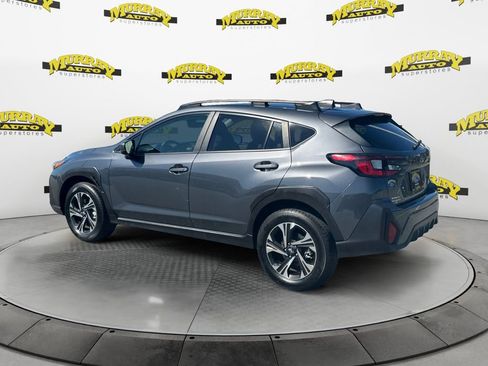 Used 2024 Subaru Crosstrek 2.0i Premium image 3