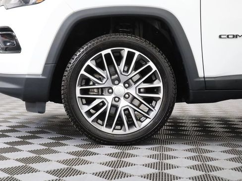 Used 2023 Jeep Compass Limited w/ Elite Group AWD/4WD image 4