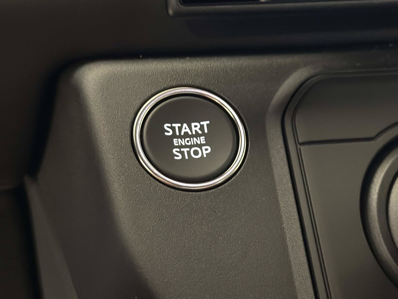 New 2026 Land Rover Defender 110 X-Dynamic SE AWD/4WD image 26