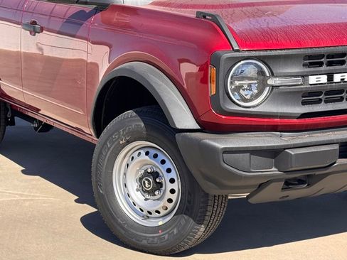 New 2026 Ford Bronco 4-Door image 4